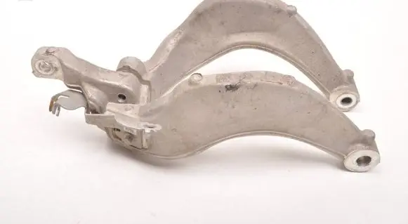 Volvo XC90 Engine mount bracket 31681883