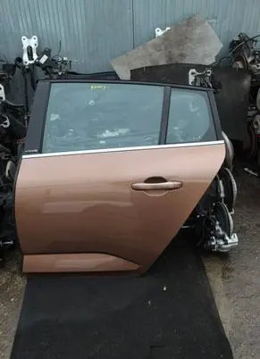 Renault Megane IV Rear door