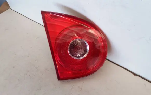 Volkswagen Golf V Tailgate rear/tail lights 1K6945093E