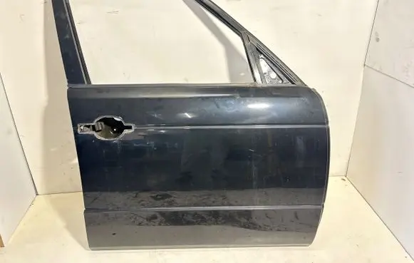 Land Rover Range Rover L322 Front door LR011696