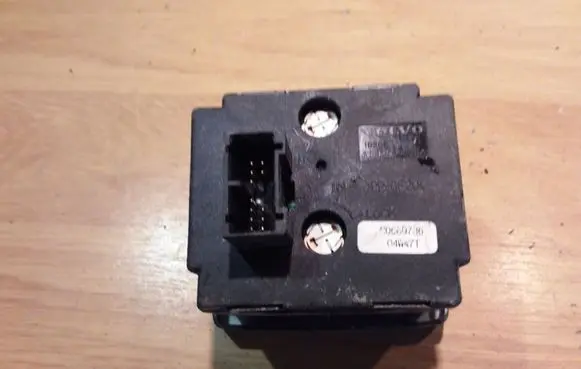 Volvo V50 Light switch 30669736