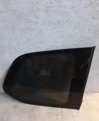 KIA Carnival Rear side window 43R000386