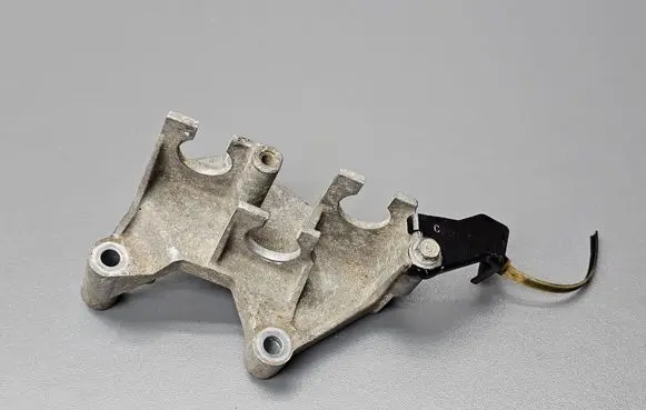 Honda Accord Gear shift cable bracket 