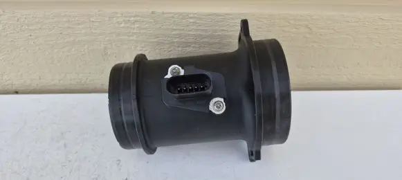 Audi A6 S6 C6 4F Mass air flow meter 059906461K
