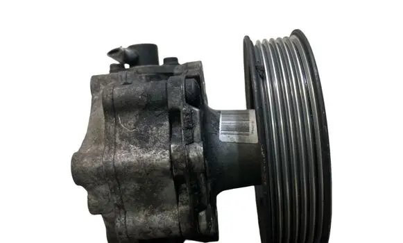 Volkswagen Touareg II Power steering pump 7P6422154