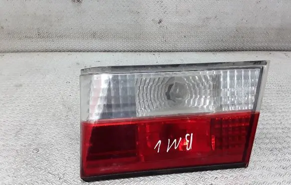 BMW 5 E34 Tailgate rear/tail lights