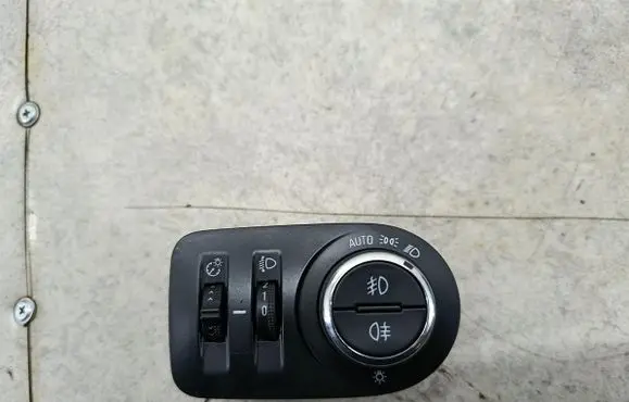 Opel Grandland X Light switch 39085926