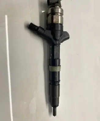 Toyota Avensis T250 Fuel injector 236700G010 04E11658