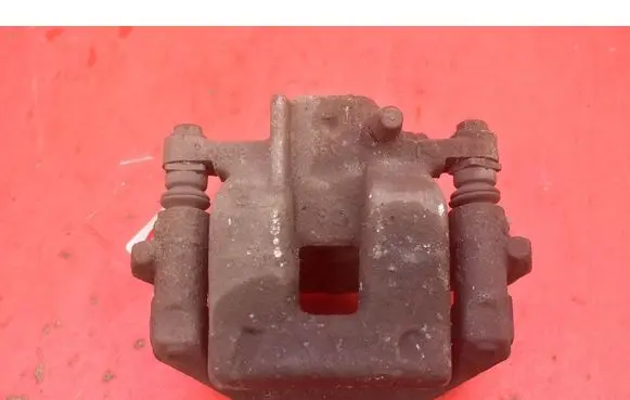 Toyota Corolla Verso E110 Rear brake caliper