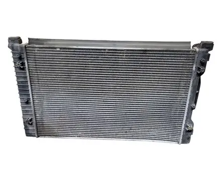 Audi A4 S4 B7 8E 8H Coolant radiator 8E0121251AE