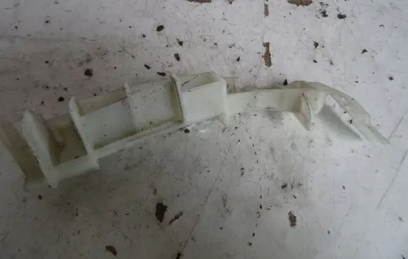 Opel Antara Rear bumper mounting bracket 96819747