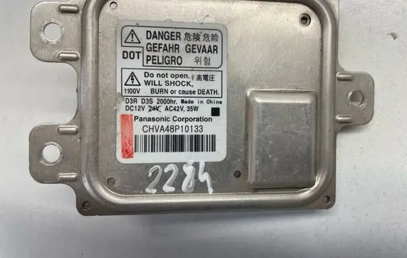 Dodge Challenger Headlight ballast module Xenon 68254149AA CHVA48P