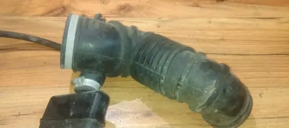Mitsubishi Carisma Air intake hose/pipe