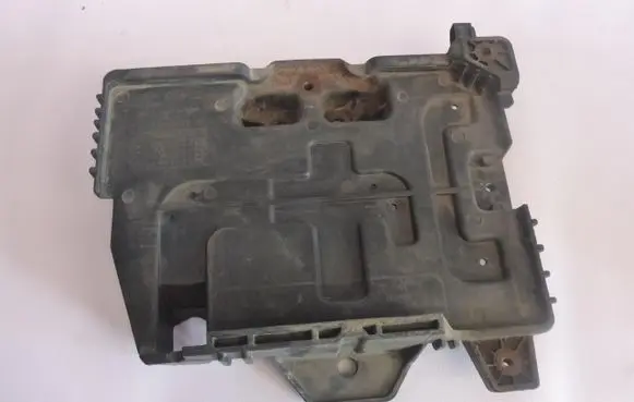 Hyundai i40 Battery box tray 37150-3Z000