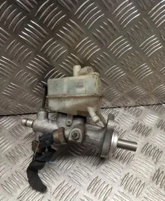 Mercedes-Benz C W203 Master brake cylinder A2034300002