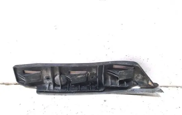 Skoda Superb B5 (3U) Front bumper mounting bracket 3U0807184