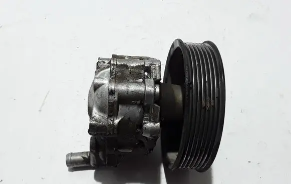 Opel Movano B Power steering pump 491109718R