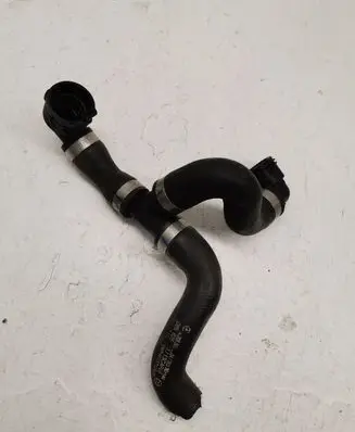 Mercedes-Benz C W205 Engine coolant pipe/hose A2055018984