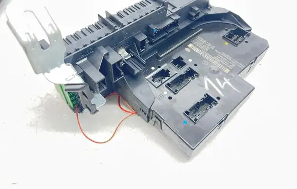 Mercedes-Benz E W212 SAM control unit 2129004901 2129015001 2129024301