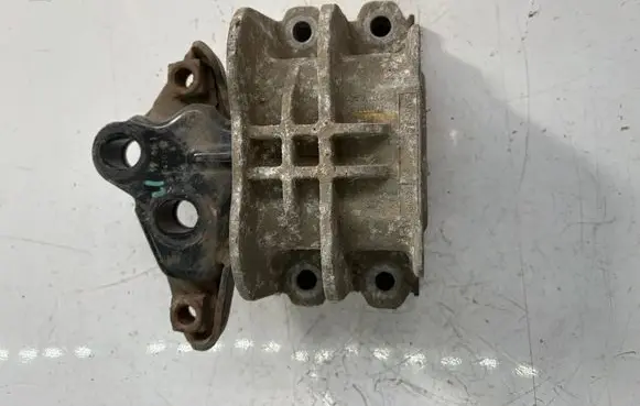 Ford Transit Custom Gearbox mount BK217M124BA