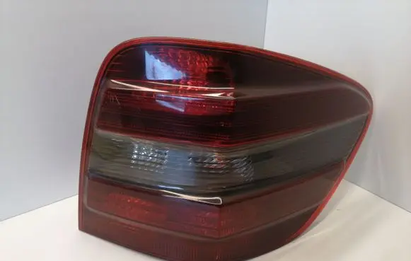 Mercedes-Benz ML W164 Rear/tail lights 404102R 404122R
