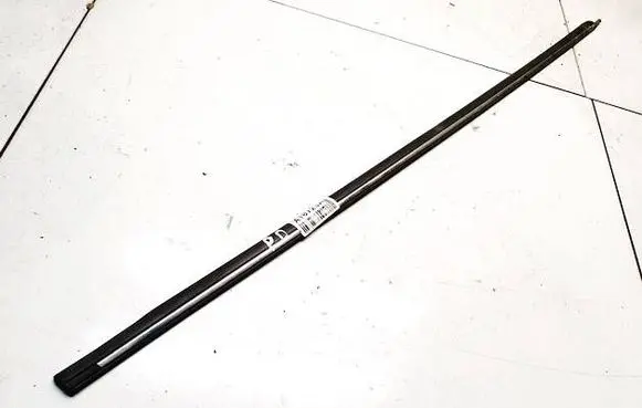 Opel Vectra B Front door glass trim molding 