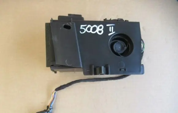 Peugeot 5008 II Other devices 110242A0