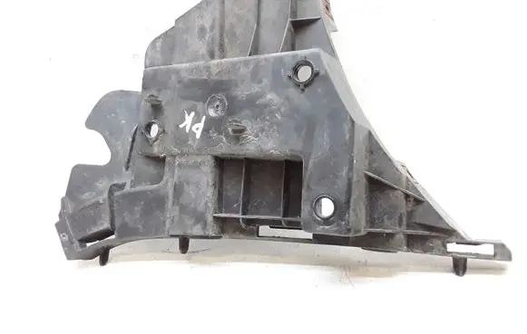 Volvo V70 Front bumper mounting bracket 31265344