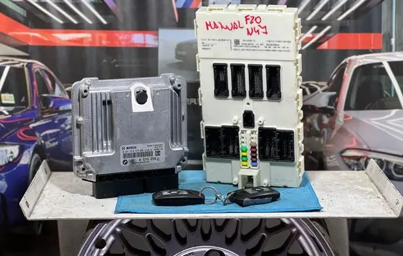 BMW 1 F20 F21 Engine control unit/module 8573258