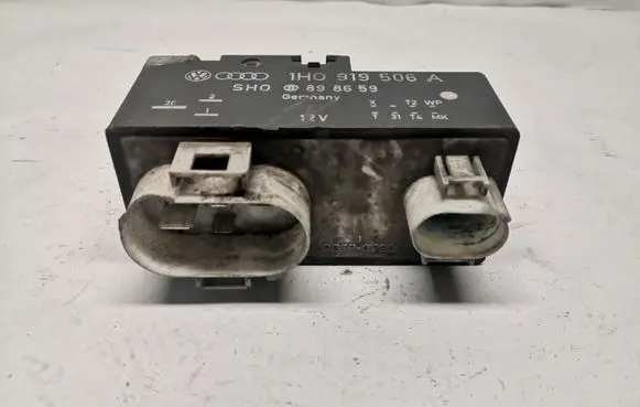 Coolant fan relay