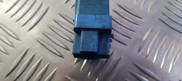 Nissan Primera Other relay 252309f900 4ra940010-65