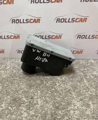 Volkswagen PASSAT B4 Vacuum pump 1H0962257