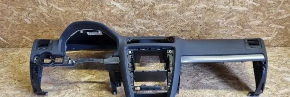 Skoda Octavia Mk2 (1Z) Dashboard 1Z1857007 1139100X0501