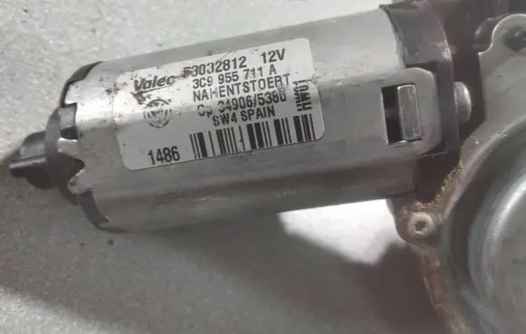 Volkswagen PASSAT B6 Rear window wiper motor 3C9955711A 53032812 349065386