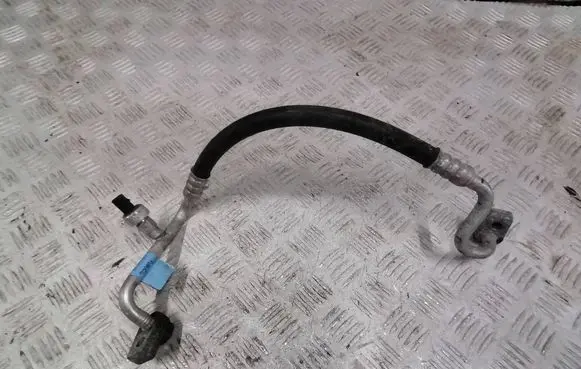 Ford Focus Air conditioning (A/C) pipe/hose 