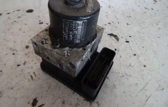 Audi TT Mk1 ABS Pump 8N0614517E