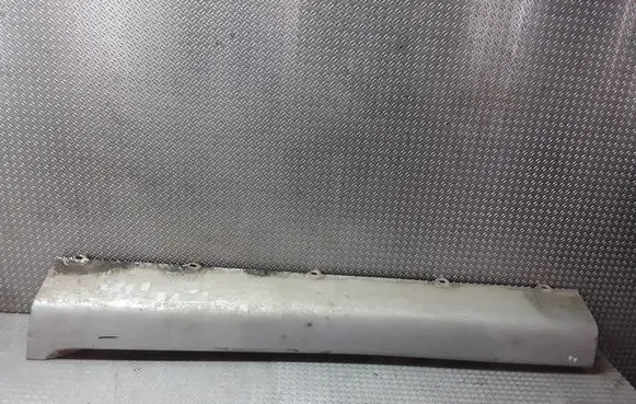 Suzuki Grand Vitara I Sill