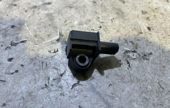 Chrysler Pacifica Airbag deployment crash/impact sensor 68245080AA 02300 53328370