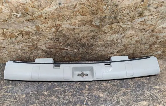 Nissan X-Trail T30 Trunk/boot sill cover protection 84992E0000