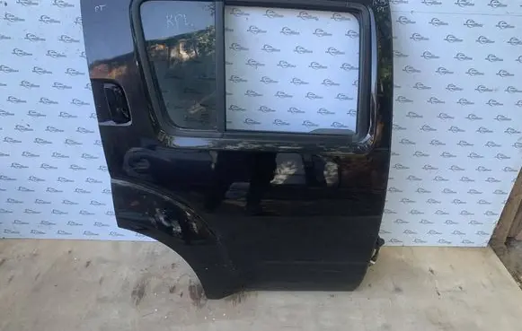 Door (2 Door Coupe)