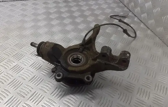 Citroen C4 I Front wheel hub spindle knuckle
