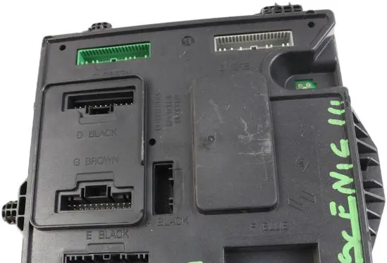 Renault Scenic III - Grand scenic III Central body control module 284B17288R S180098501D
