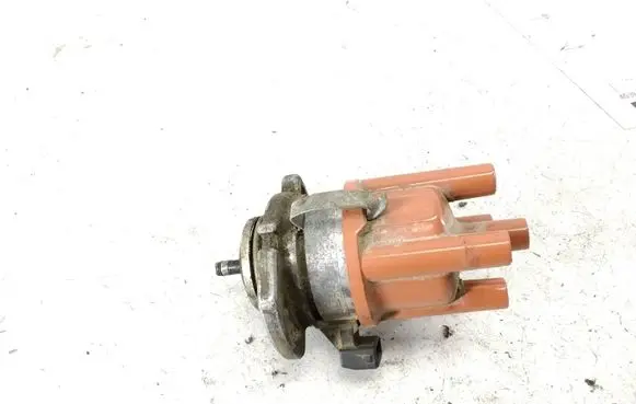 Volkswagen Golf III Spark distributor 0237521063 030905205AC