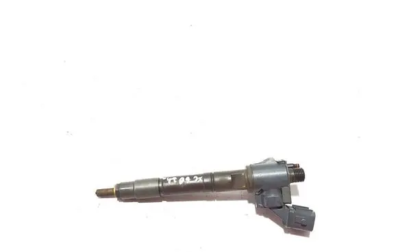 Volvo XC60 Fuel injector 32140080