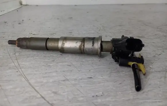 Nissan X-Trail T31 Fuel injector 0445115H82409398