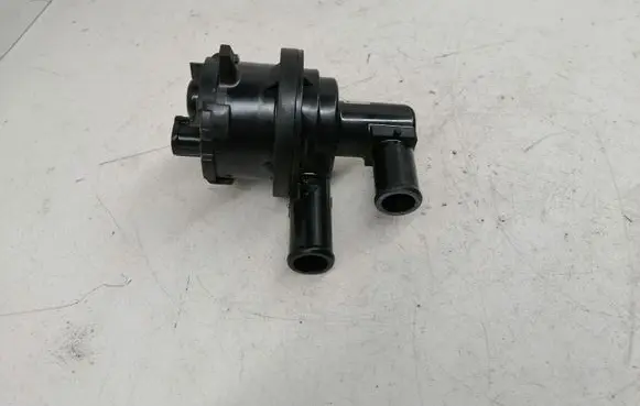 Lexus IS III XE30 Water pump 0641001301