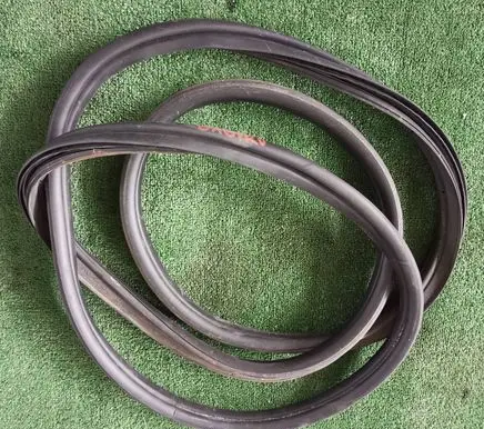 KIA Pro Cee'd III Trunk rubber seal (body) 