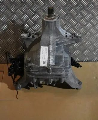 Porsche Panamera (971) Rear axle beam with reductor 