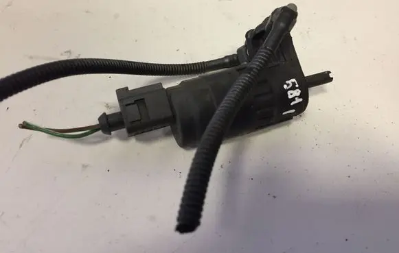 Volkswagen Golf V Windscreen/windshield washer pump 1T0955651A