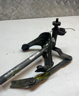 Seat Leon (1P) Front wiper linkage 1P0955024B